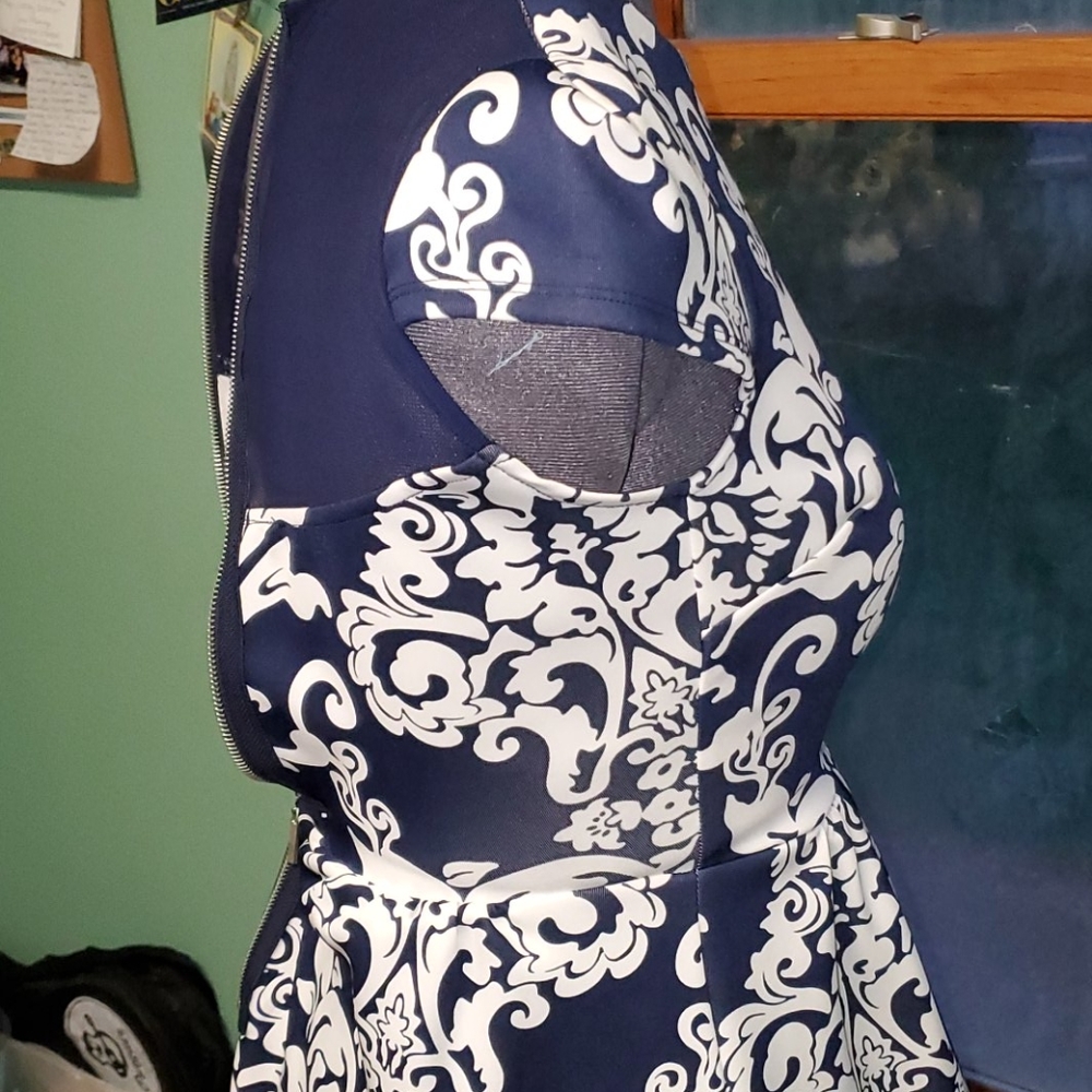 Pattern dress - Picture 5 of 7